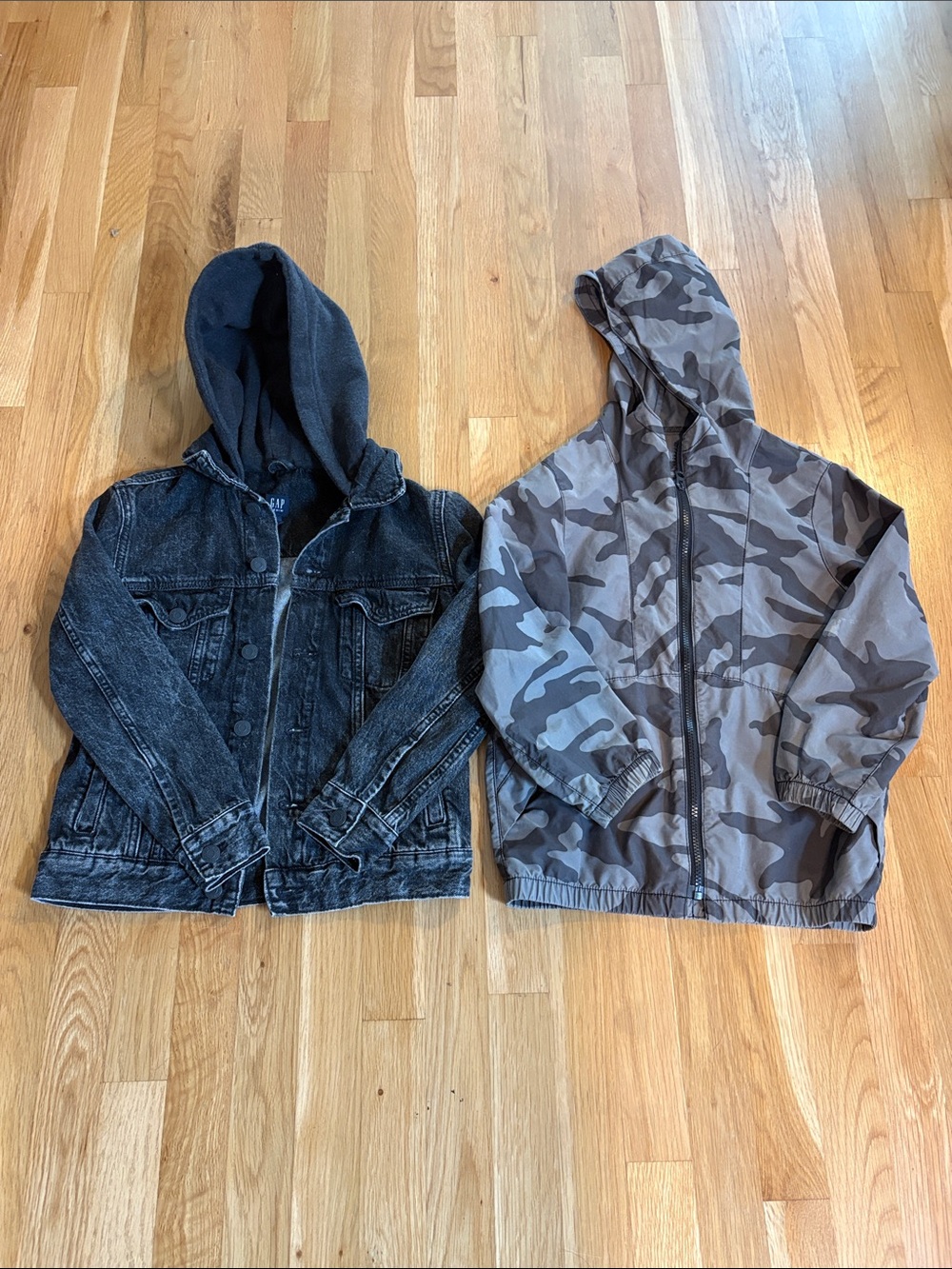 GAP Kids Hooded Jean Jacket in Washed Black & Gray Camo Windbreaker
